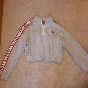 Tommy Hilfiger Mock Neck Cropped Sweatshirt
